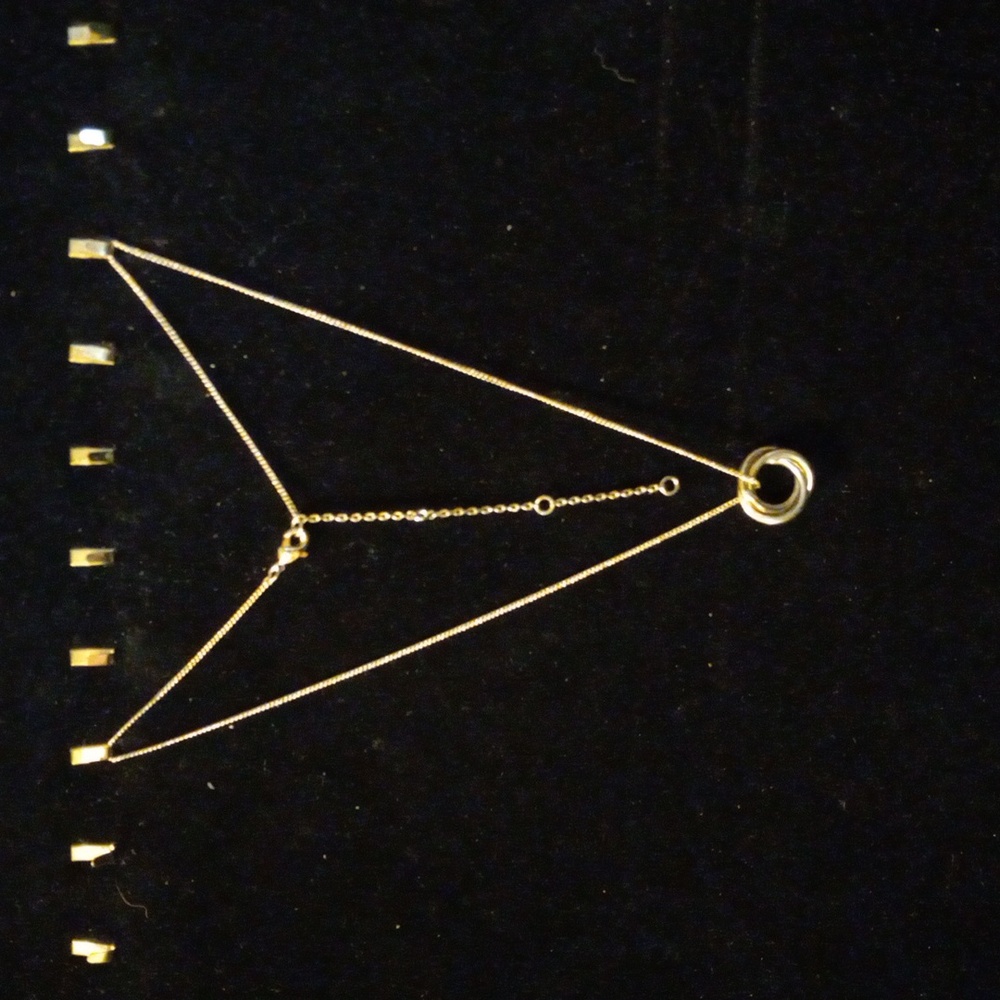 3 interlocking rings, Live, Laugh, Love on an 18 inch box chain